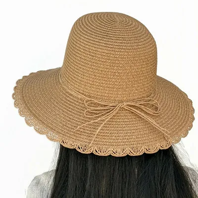 214 Pretty straw travel hat with scalloped edge, wide brim, three colours