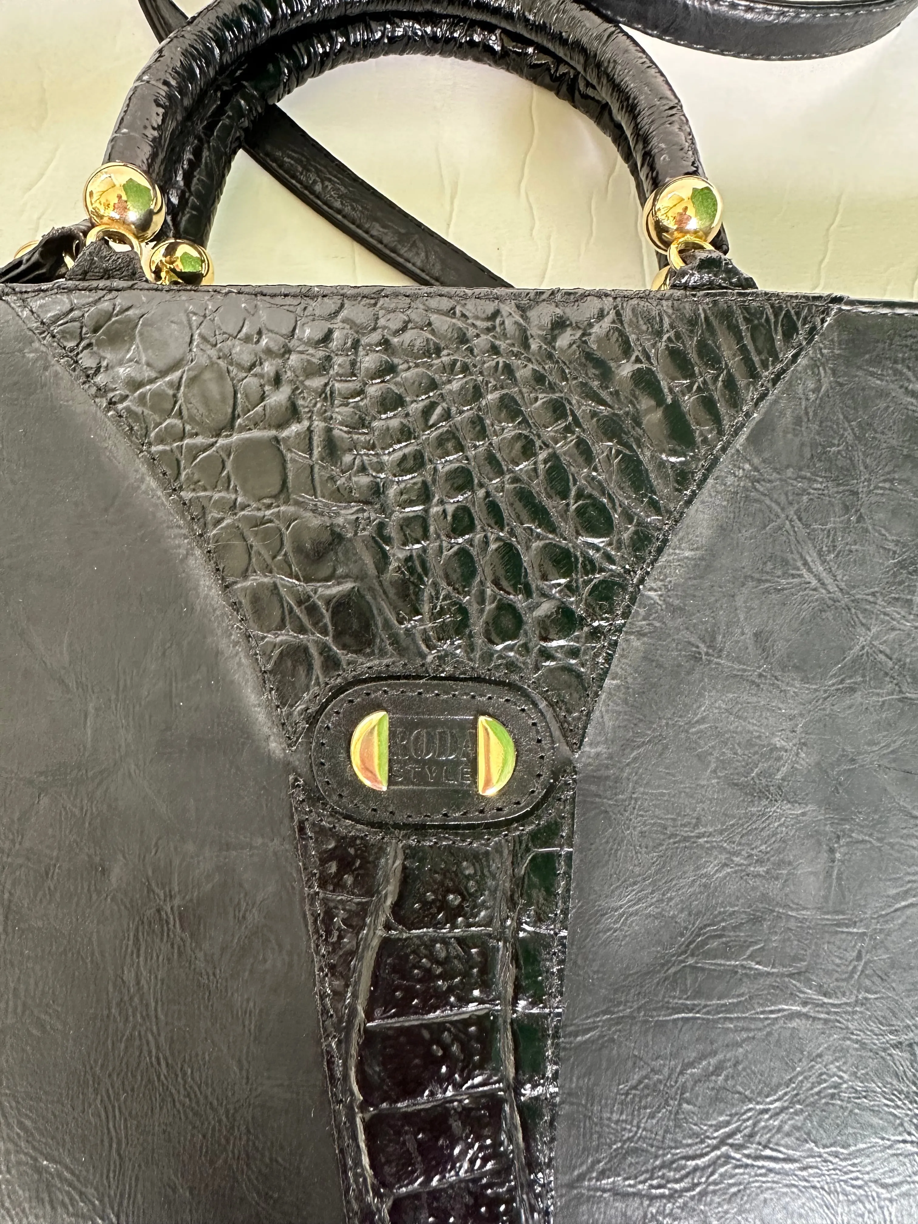 80s Extravagant bag in black leather by the Italian brand Roda Style