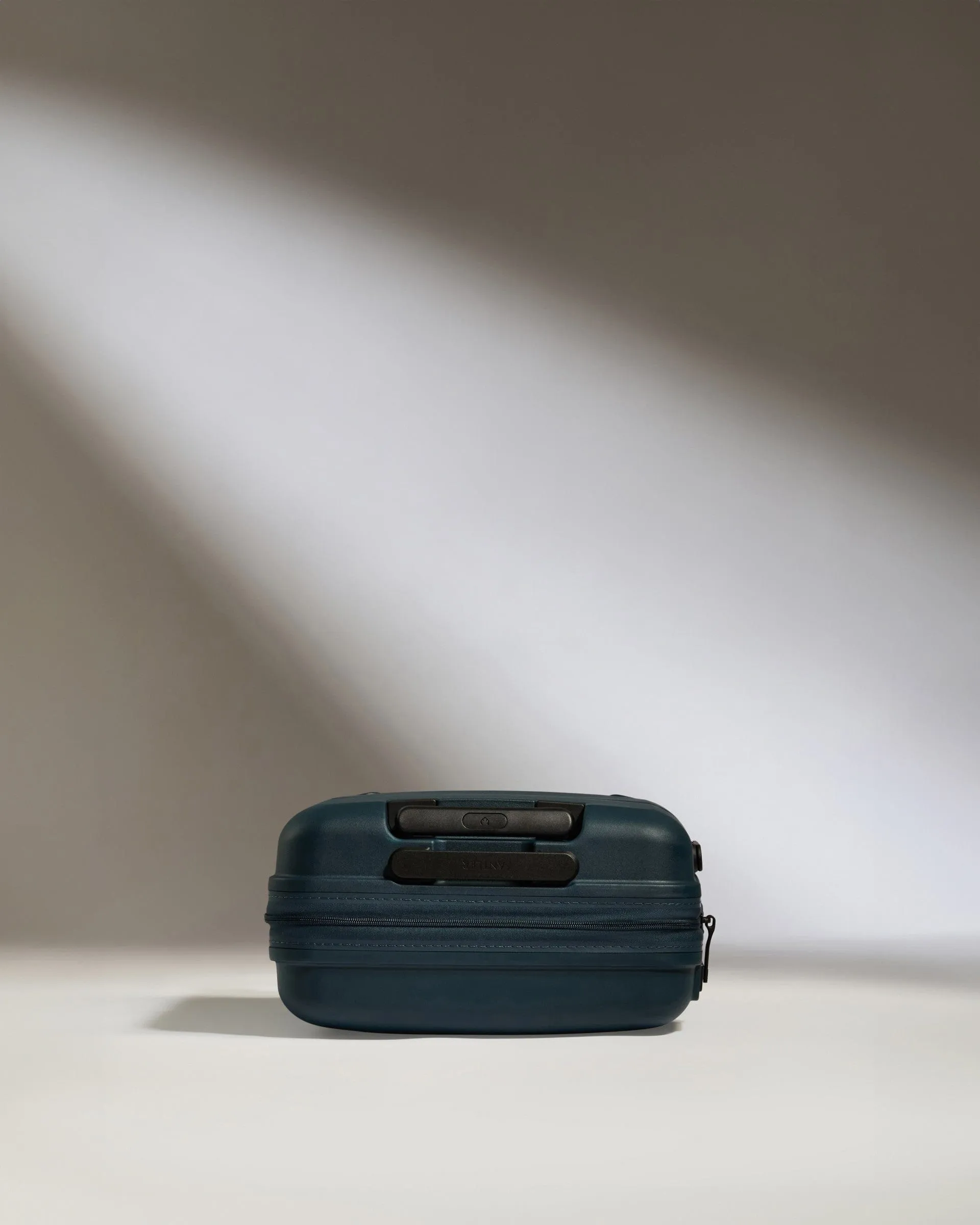 Cabin Suitcase in Indigo Blue - Single Stripe