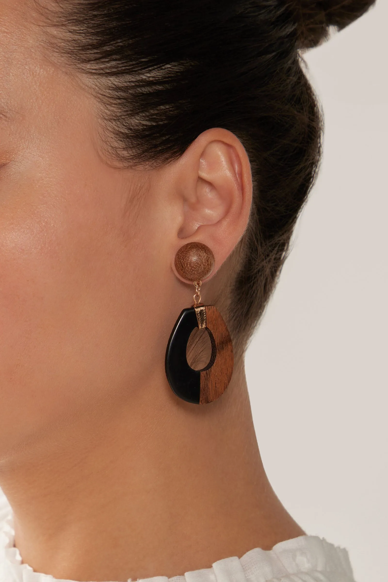 Cay Earring - Tan/Black