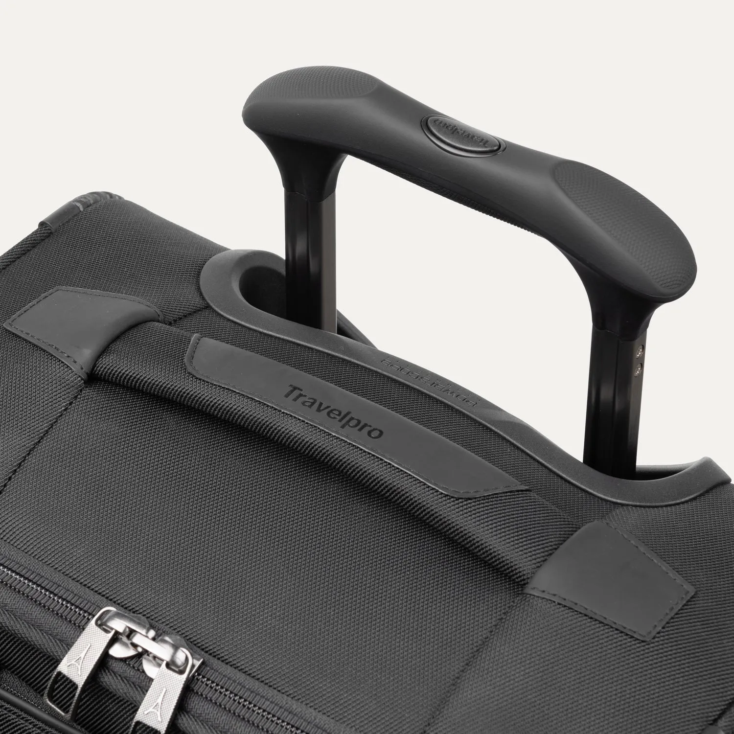 Crew™ Classic Carry-On / Large Check-in Luggage Set