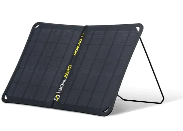 GOAL ZERO NOMAD 10   VENTURE 35 SOLAR CHARGING KIT