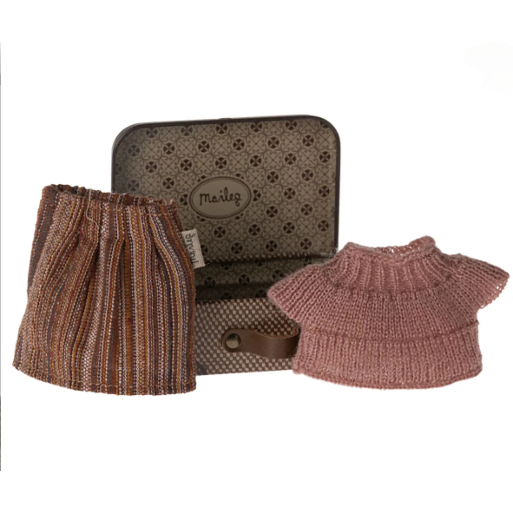 Grandma Mouse Clothes - Knitted Blouse   Skirt in Suitcase