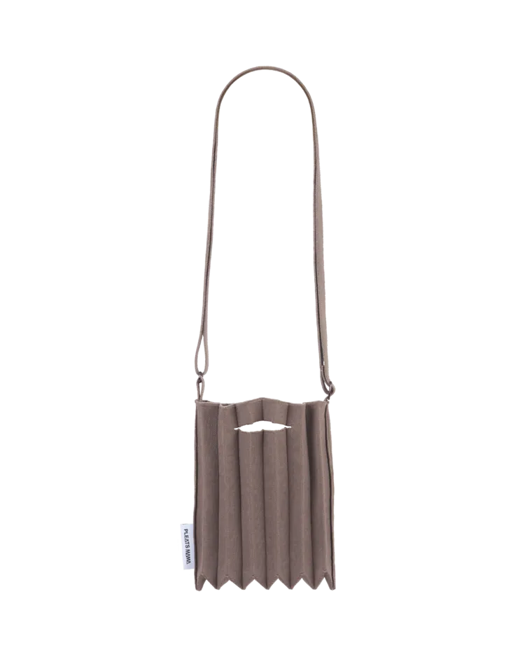 PLEATS MAMA MINI STUDIO BAG MOCHA