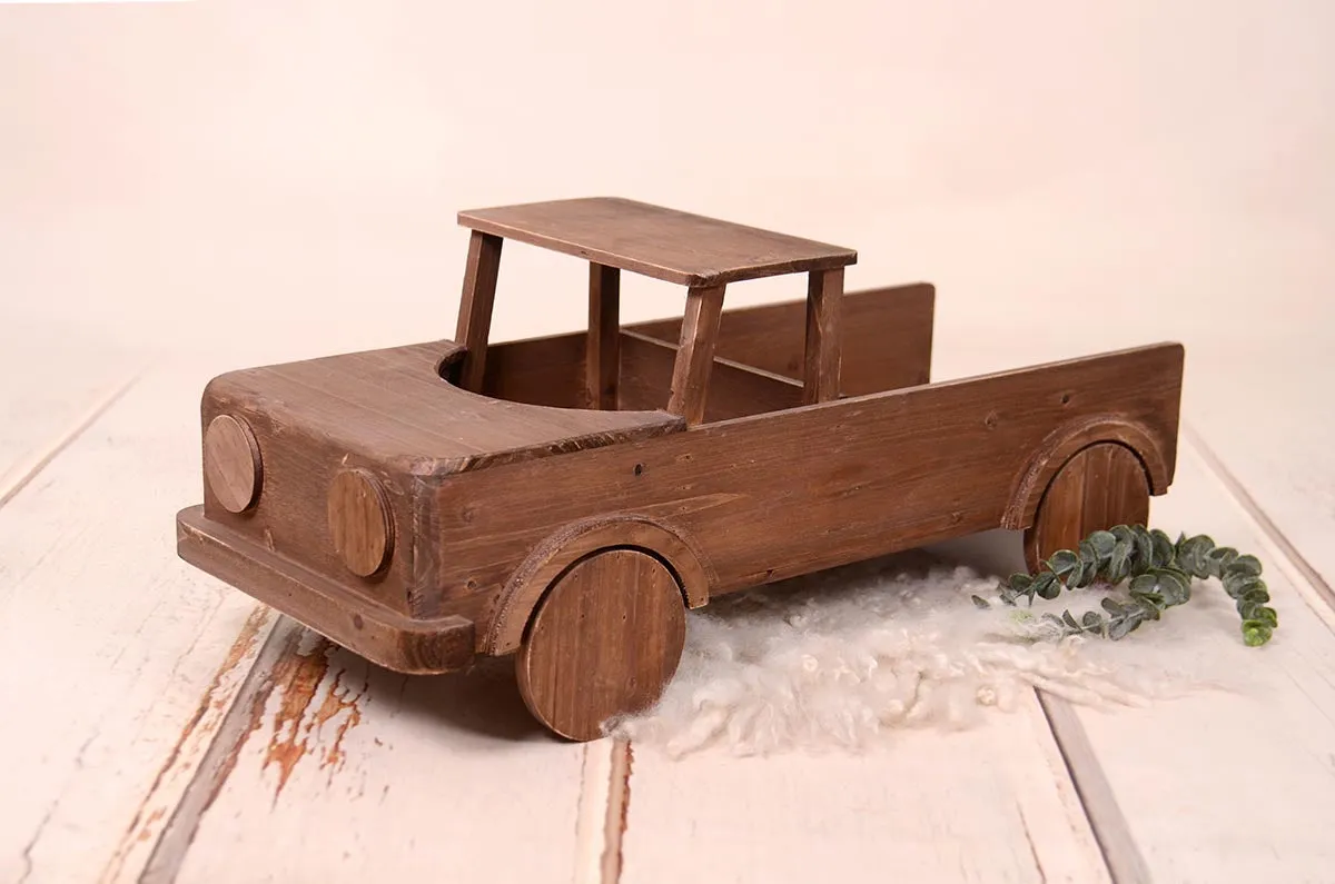 Rustic Pickup Truck - Brown