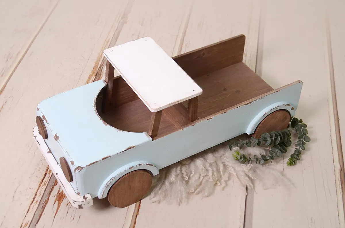 Rustic Pickup Truck - Light Blue