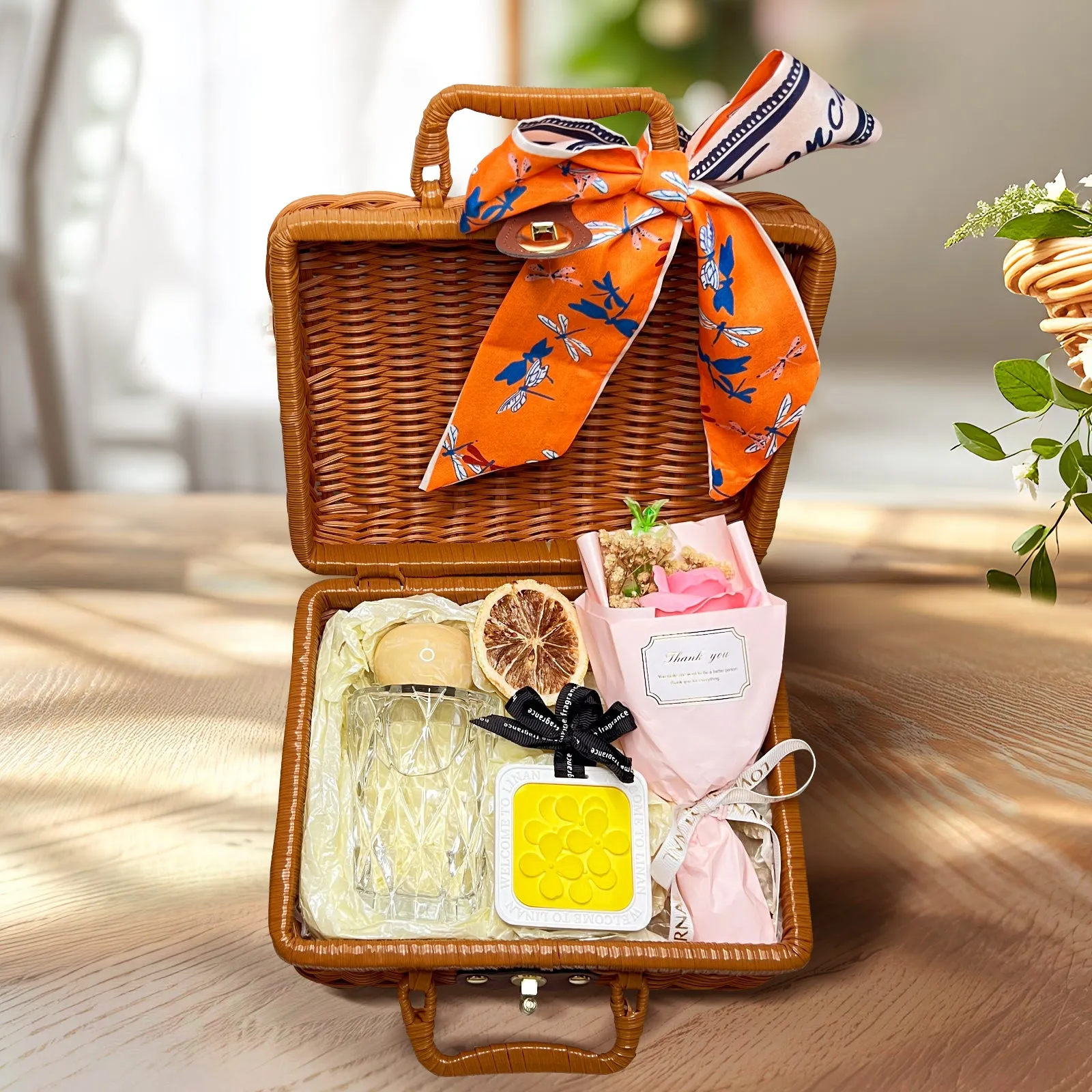 Stylish Suitcase Gift Set with Flower Petal Ornament, Reed Diffuser & Soap Flower Keepsakes